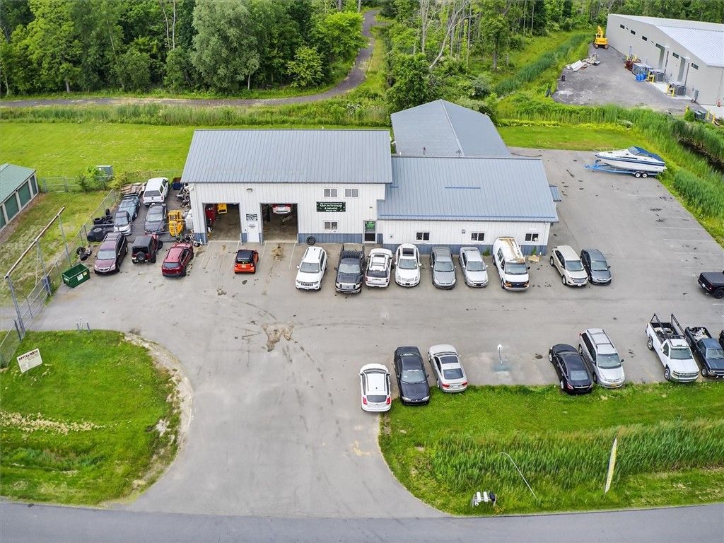 Photo of 6378 Dean Parkway Pkwy, Ontario, NY 14519 (MLS # R1615276)