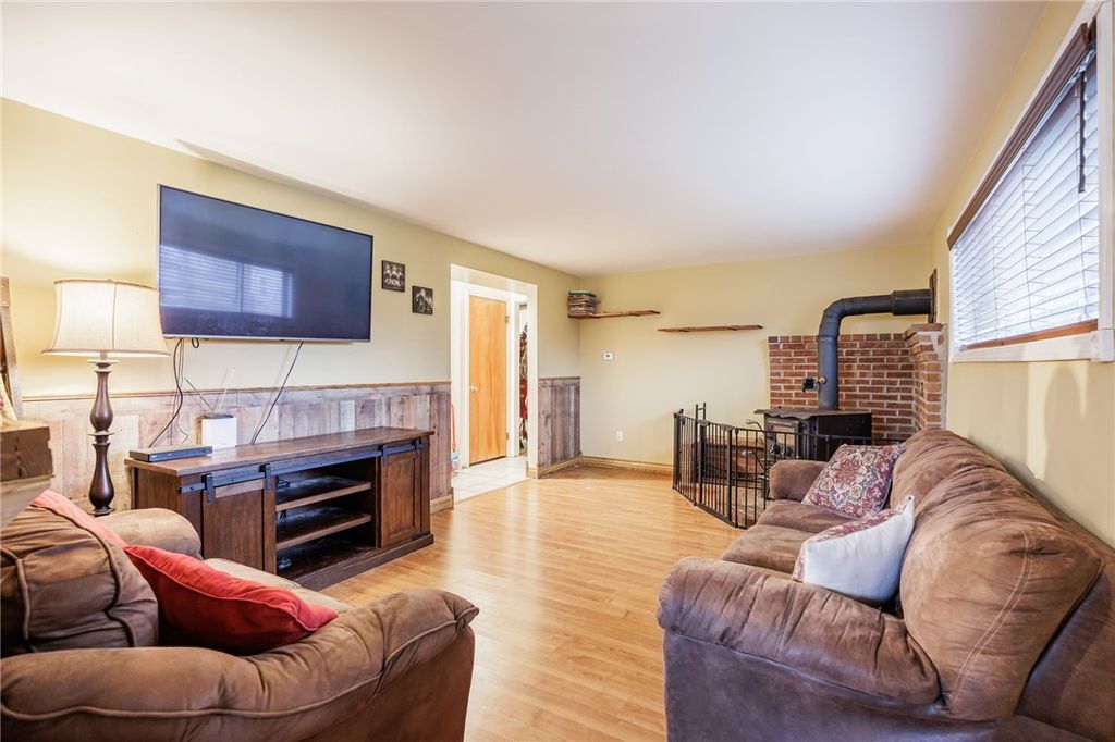 Photo of 17 Amsden Drive, Henrietta, NY 14623 (MLS # R1668197)