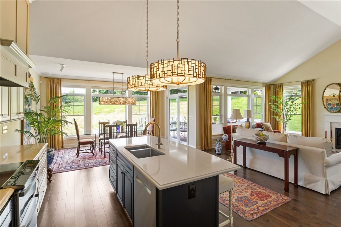 36 Skylight Trail, Pittsford, New York image 12