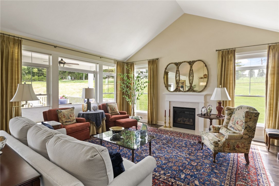36 Skylight Trail, Pittsford, New York image 6