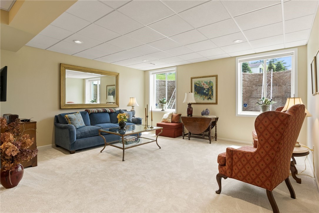 36 Skylight Trail, Pittsford, New York image 24