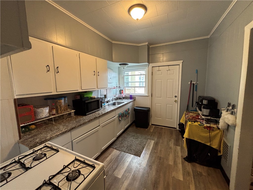 269 Selye Terrace, Rochester, New York image 4