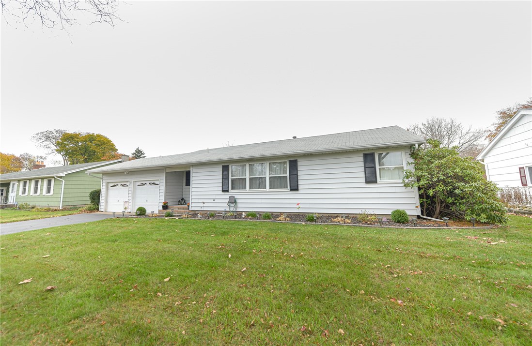 18 John Jay Drive, Irondequoit, New York image 3