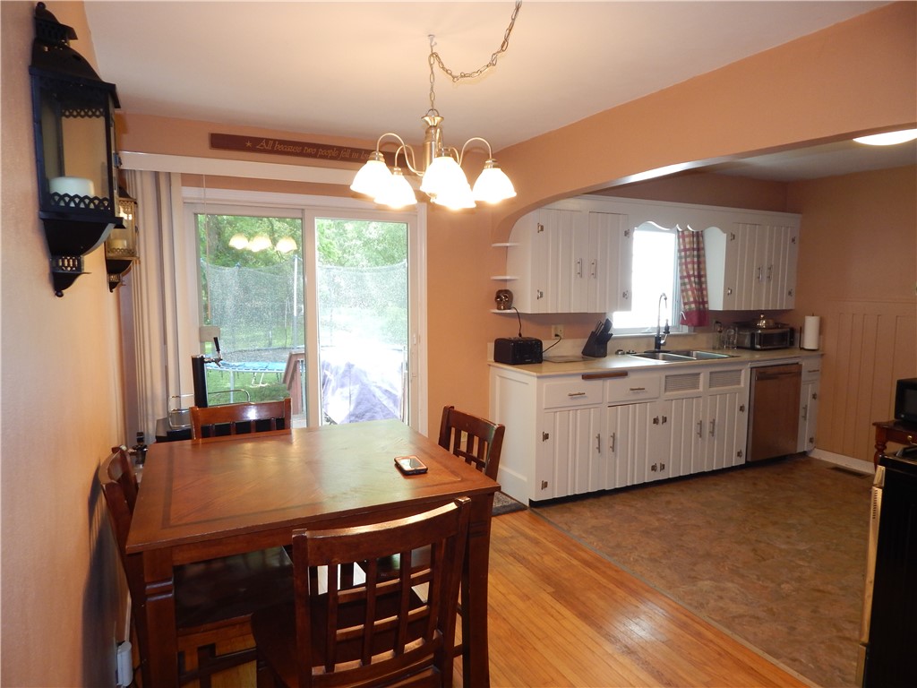 908 W 2nd Street, Elmira, New York image 4
