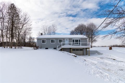 Homes For Sale - 516 County Road 26<br/> Phelps, NY 14513