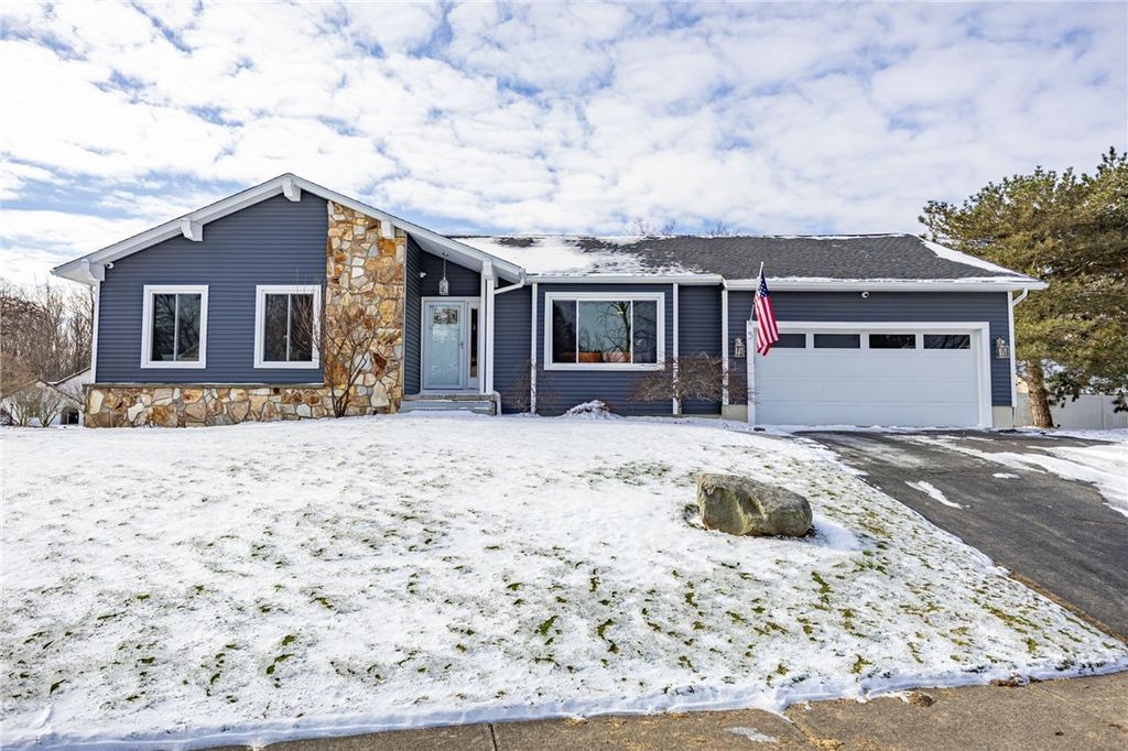 Photo of 5 Silver Ridge Drive, Greece, NY 14626 (MLS # R1666918)