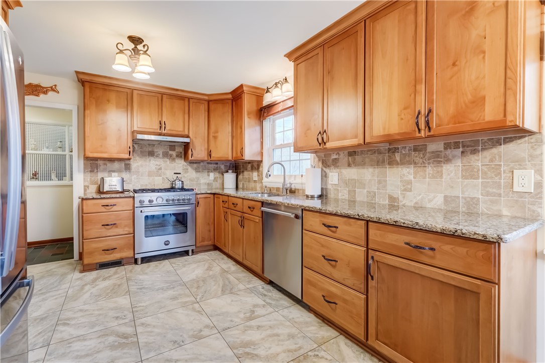 189 Allwood Drive, Irondequoit, New York image 24