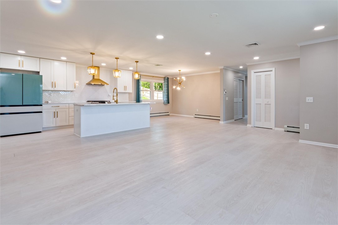 257 Fairport Road, Pittsford, New York image 12