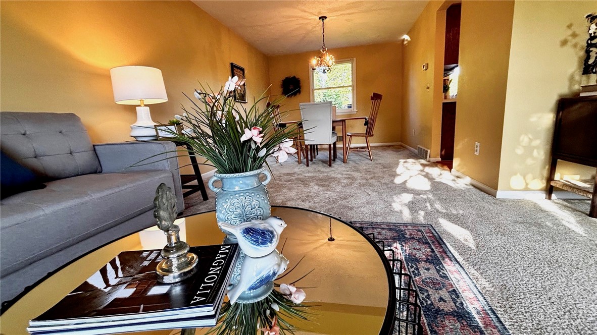 53 Canterbury Trail, Penfield, New York image 5