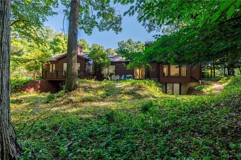 Homes For Sale - 91 Birch Hills Drive<br/> Irondequoit, NY 14622