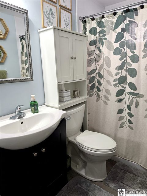 Tiny photo for 4374 Robin Lane, Hamburg, NY 14075 (MLS # R1700283)