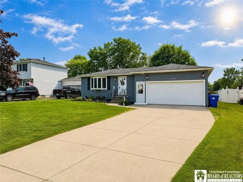 Photo of 4374 Robin Lane, Hamburg, NY 14075 (MLS # R1700283)