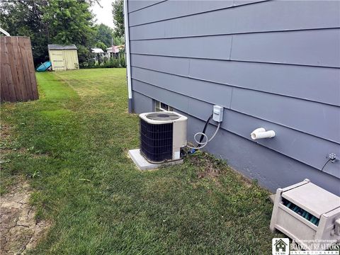 Tiny photo for 4374 Robin Lane, Hamburg, NY 14075 (MLS # R1700283)