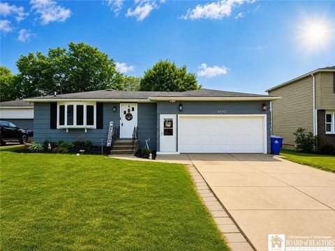 Tiny photo for 4374 Robin Lane, Hamburg, NY 14075 (MLS # R1700283)