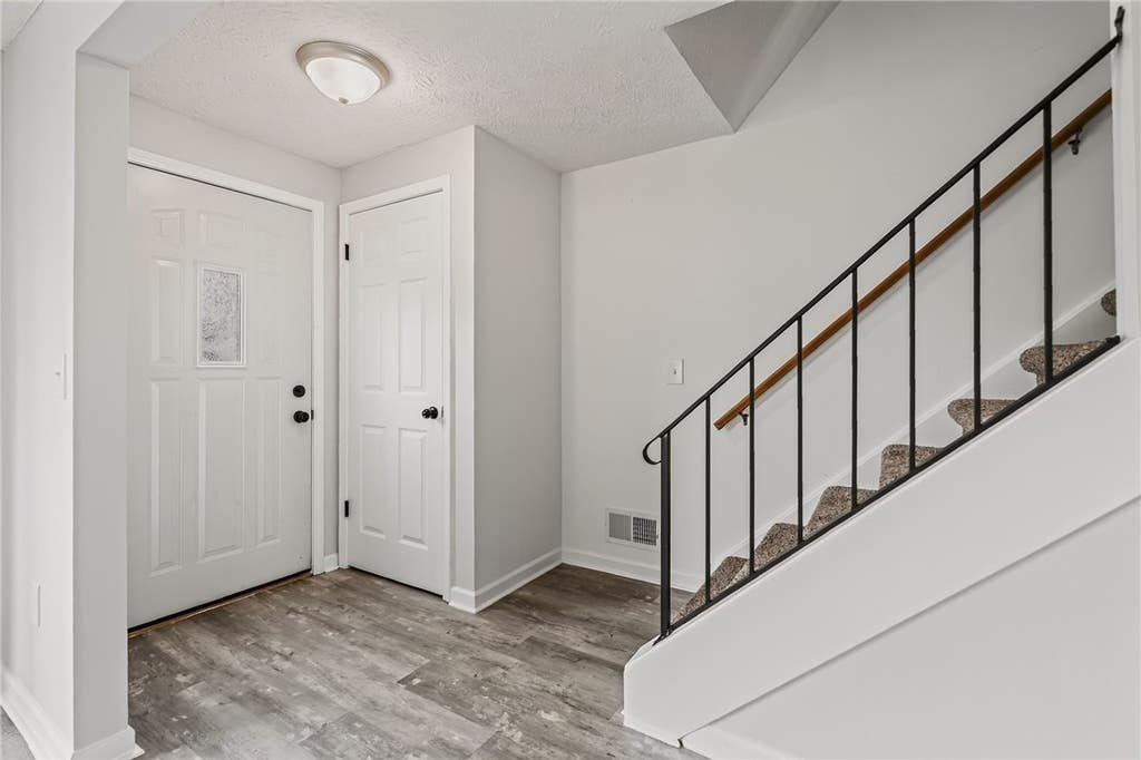 Photo of 15 Hanna Lane, Webster, NY 14580 (MLS # R1703430)