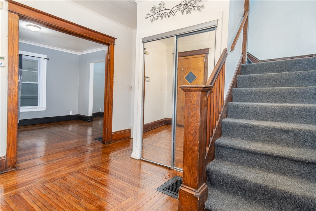 81 Arnett Boulevard, Rochester, New York image 2