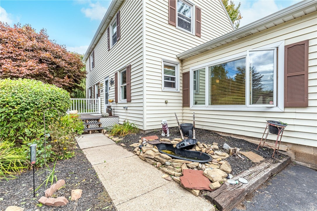 6432 Lakeside Road