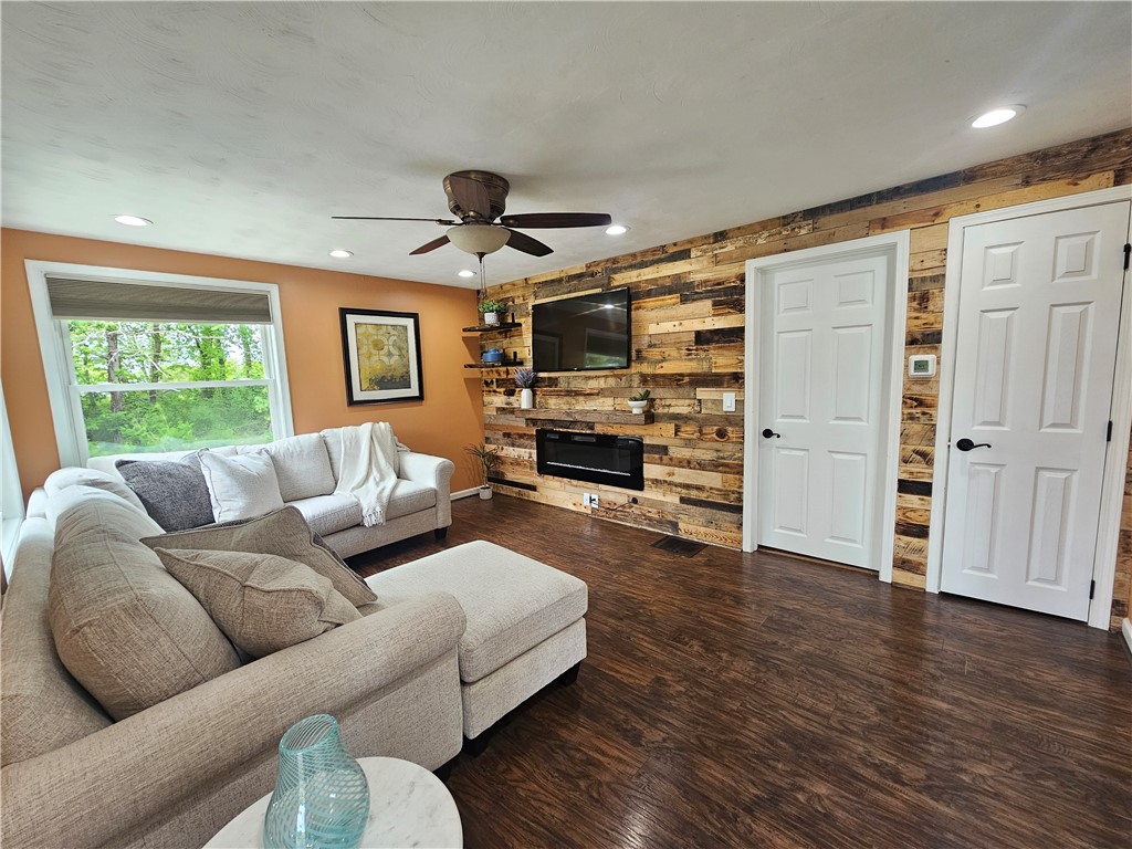 6470 Salmon Creek Road, Williamson, New York image 15