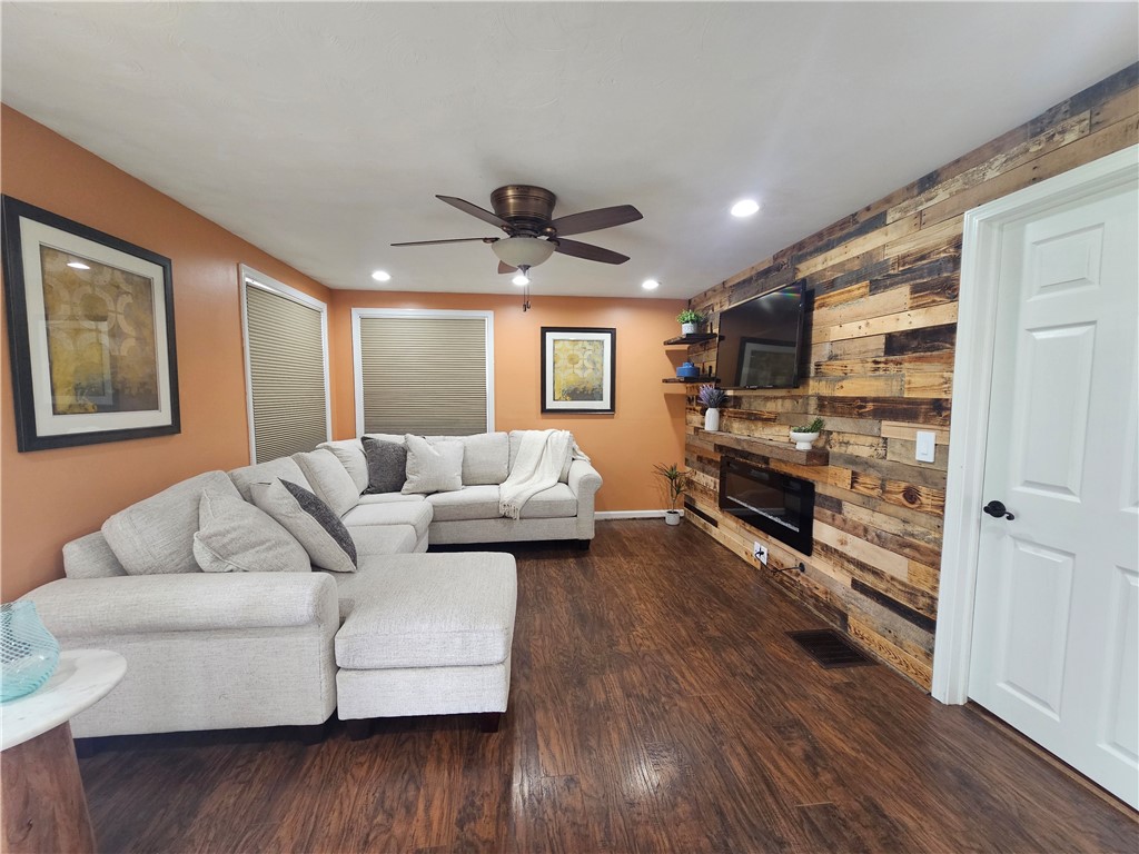 6470 Salmon Creek Road, Williamson, New York image 18