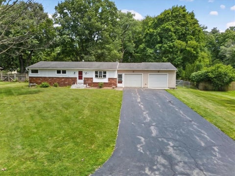 Tiny photo for 17 Briarwood Lane, Perinton, NY 14450 (MLS # R1709107)