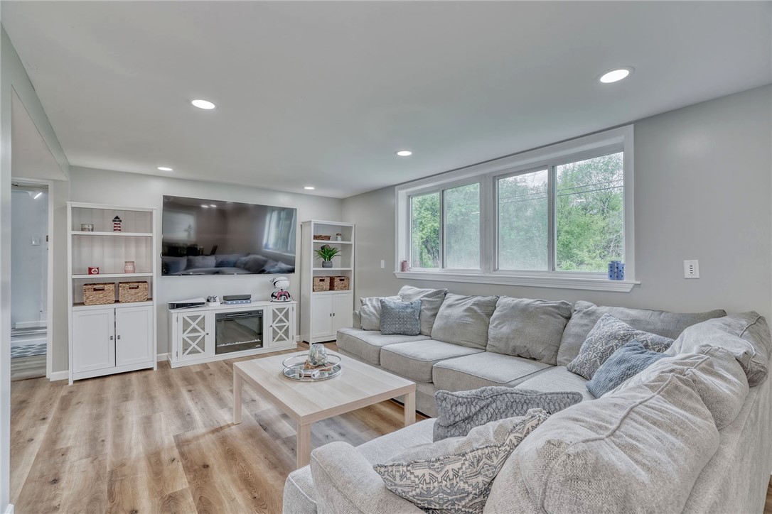 356 Wildbriar Road, Henrietta, New York image 11