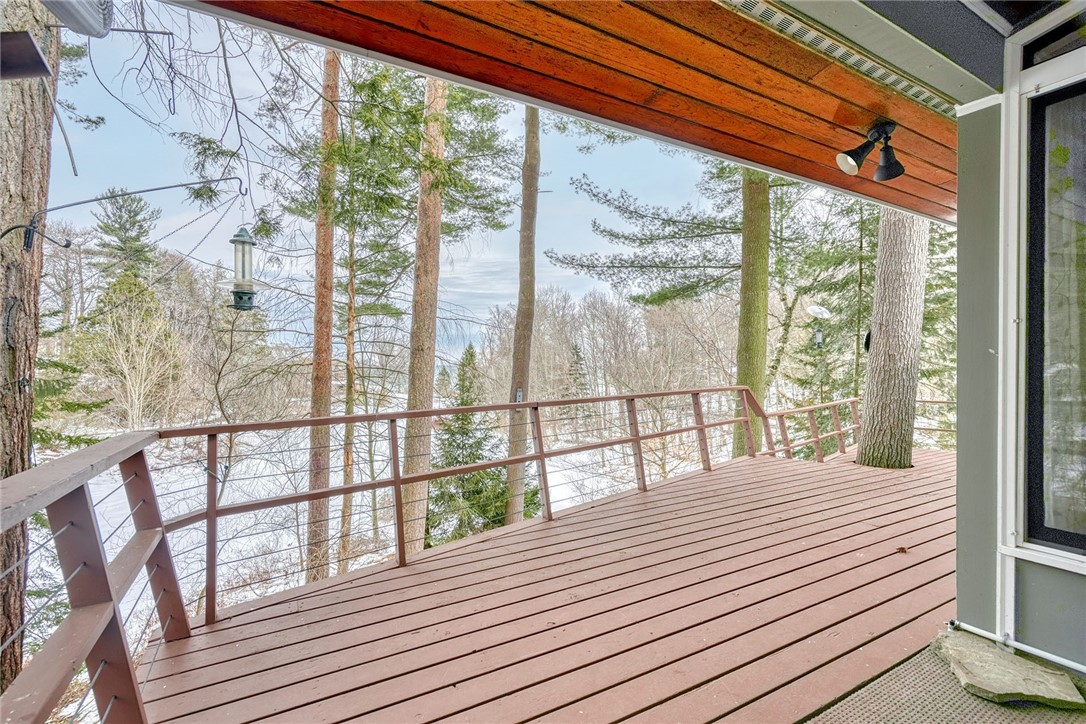 684 Lake Road, Webster, New York image 16