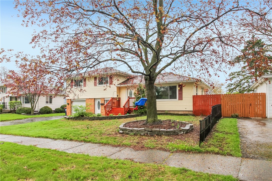 8 Caren Drive