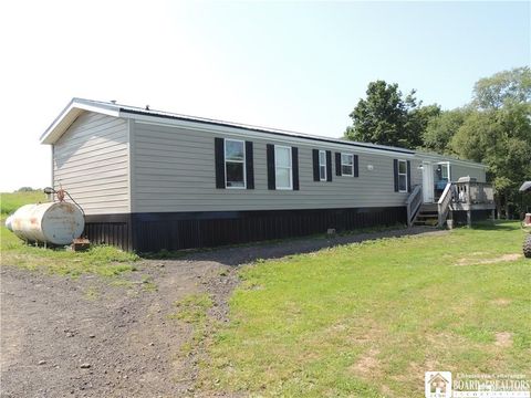 Mobile Home For Sale - 7139 Beech Hill Road<br/> Chautauqua, NY 14728