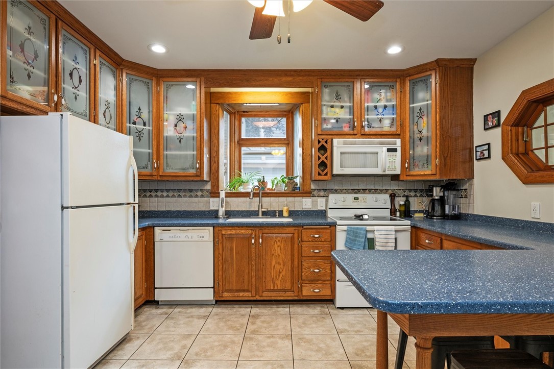 139 E Main Street, Avon, New York image 13