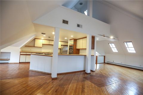 Tiny photo for 11 Portsmouth Ter #3, Rochester, NY 14607 (MLS # R1660526)