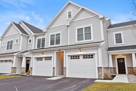 Townhouse For Rent - 1155 Marina Parkway<br/> Wayne County, Macedon, NY 14502