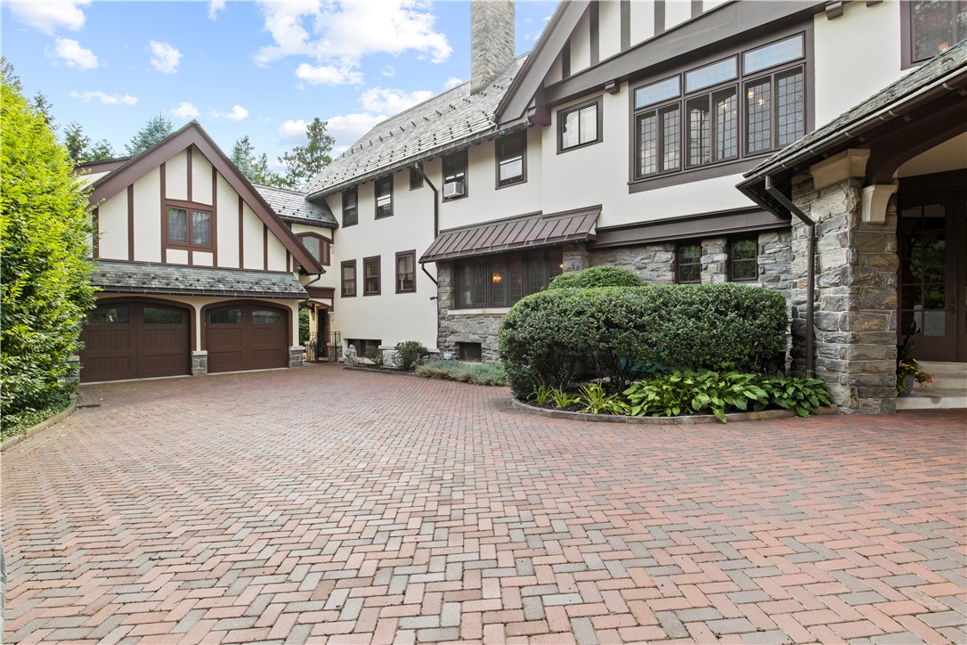 Search Properties 3 2615 east avenue