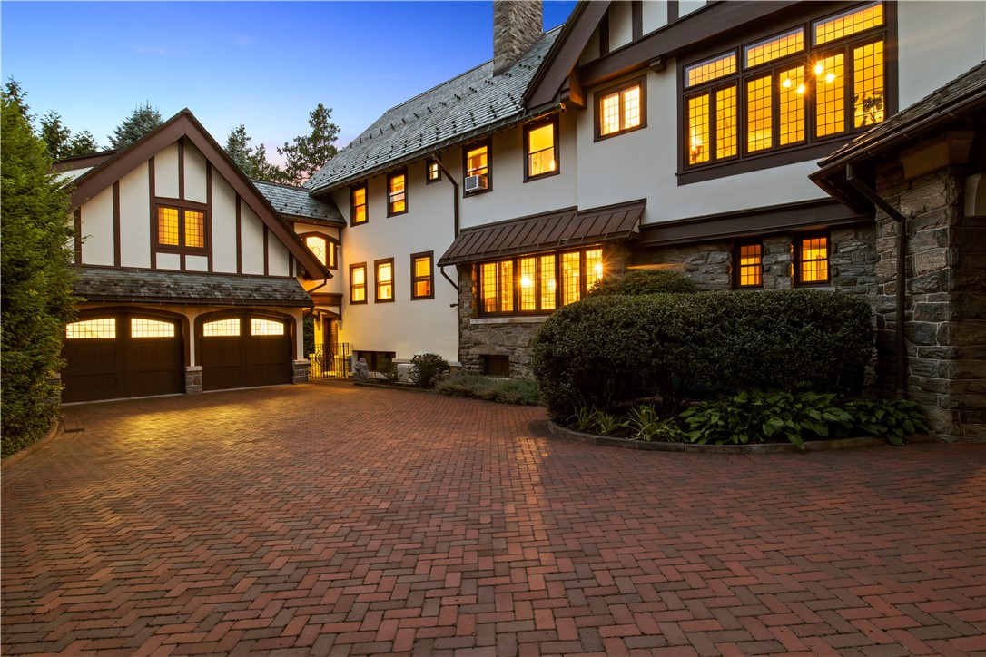 Search Properties 4 2615 east avenue