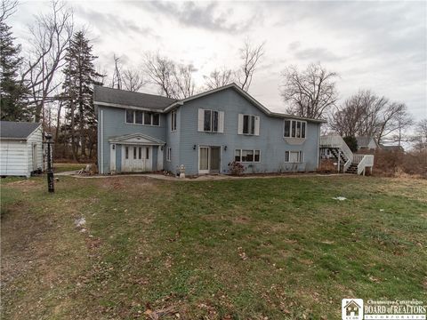 Photo of 35 Crooked Brook Drive, Dunkirk, NY 14048 (MLS # R1655548)