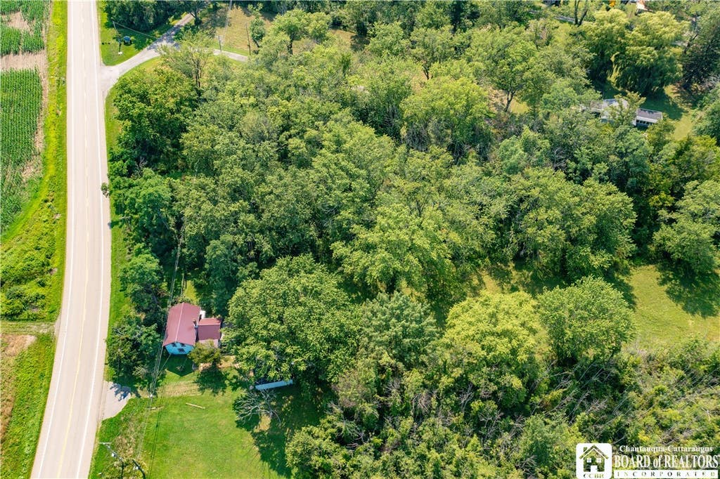 Photo of 8916 Route 5, Westfield, NY 14787 (MLS # R1707016)