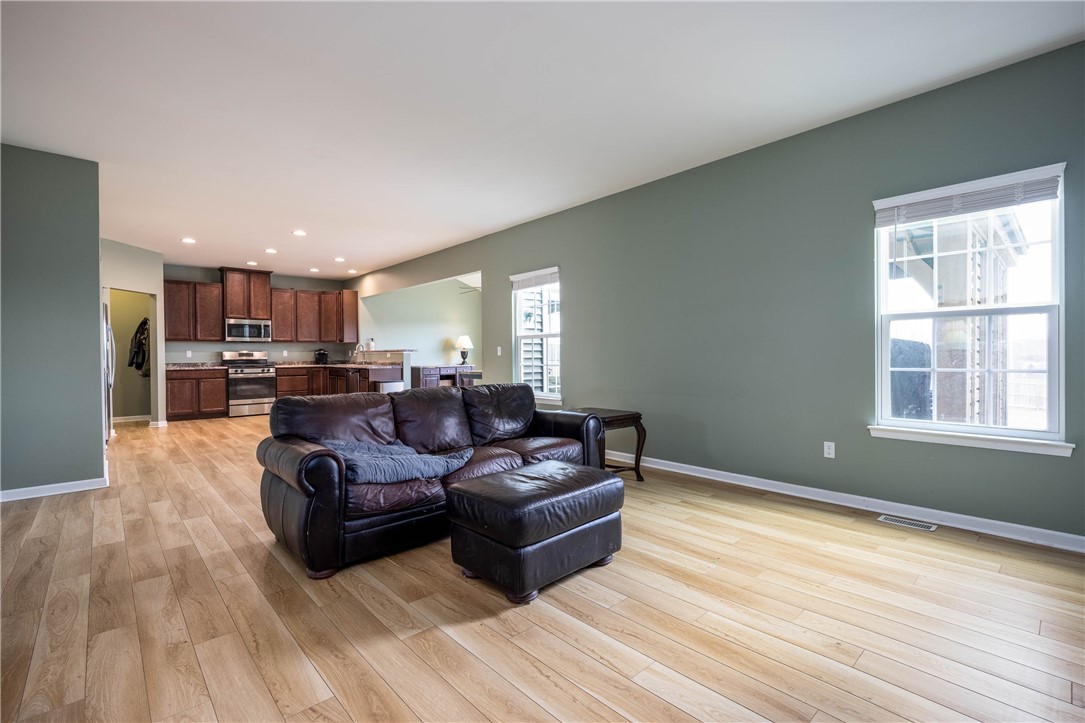 219 East Path, Henrietta, New York image 9
