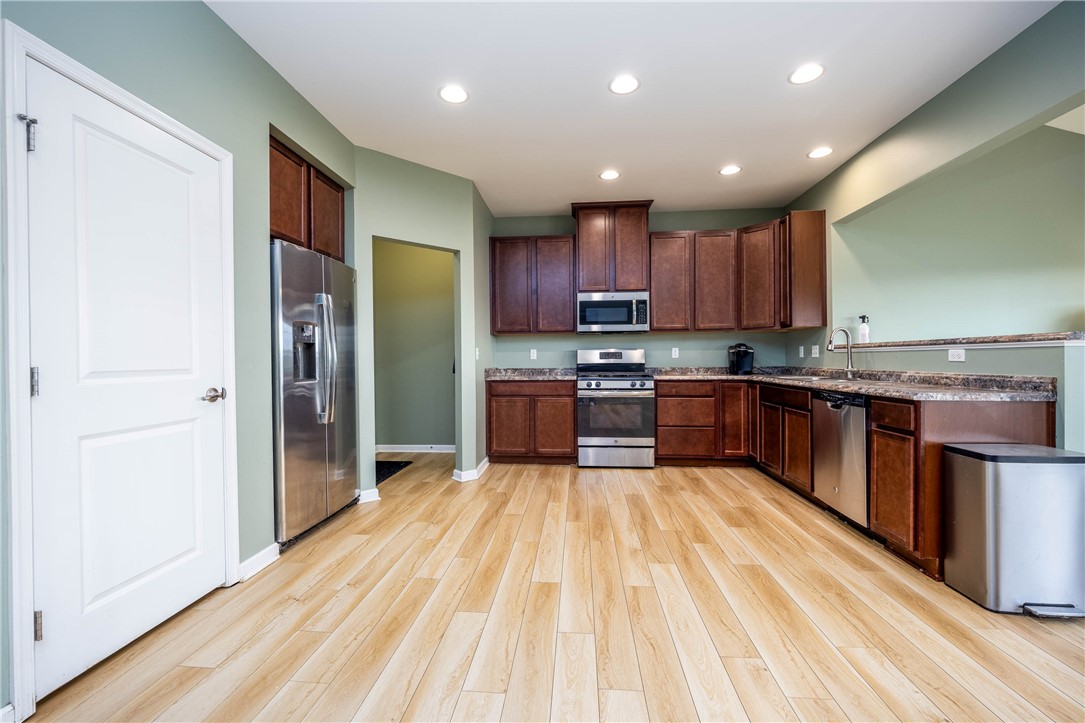 219 East Path, Henrietta, New York image 4