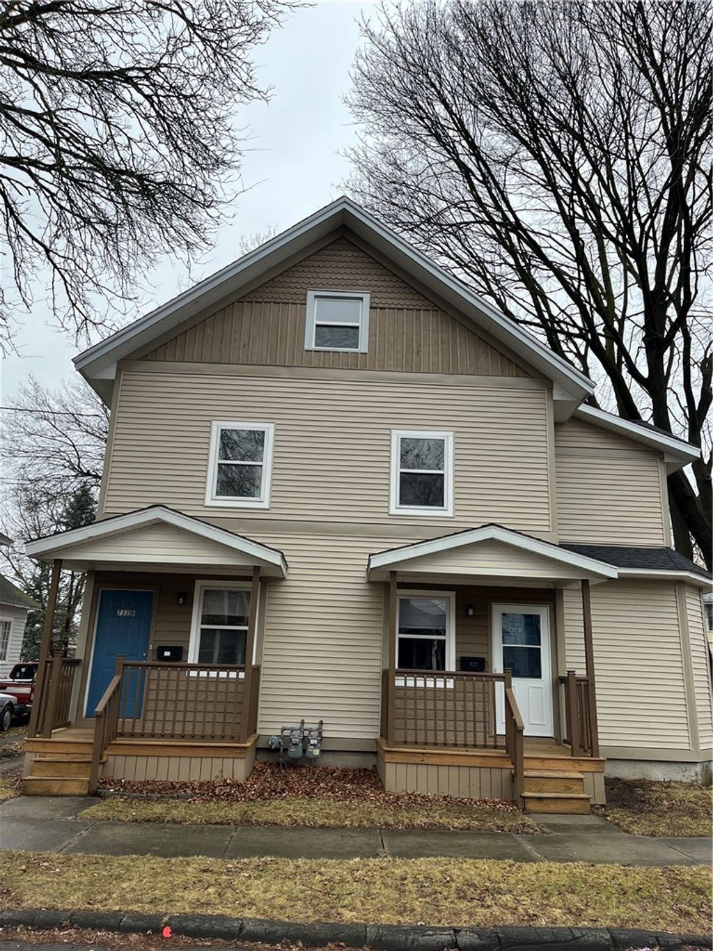 Photo of 722 Seneca Place, Elmira City, NY 14904 (MLS # R1665648)