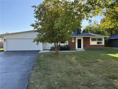 Photo of 1579 Lakeview Road, Hamburg, NY 14085 (MLS # R1719184)