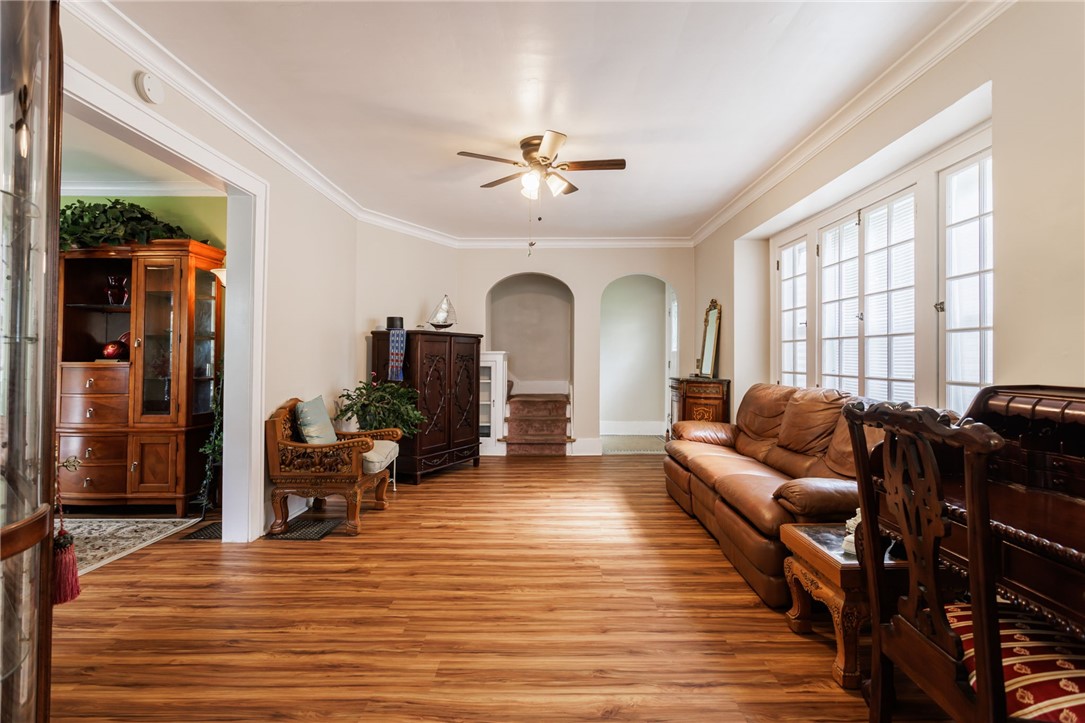 Search Properties 3 909 post avenue