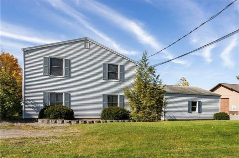 Photo of 4191 Walworth Ontario Road, Walworth, NY 14568 (MLS # R1649447)