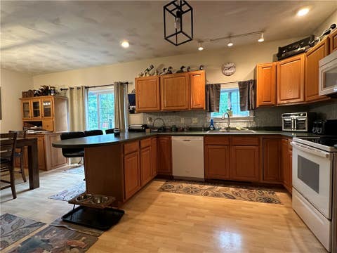 Tiny photo for 47 Walnut Street N, Waterloo, NY 13165 (MLS # R1693814)