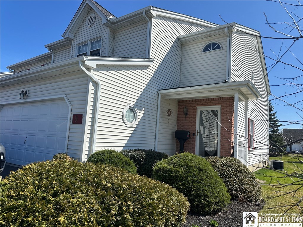 9 Foxwood, Lancaster, New York image 7