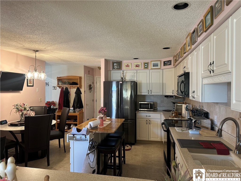 9 Foxwood, Lancaster, New York image 11