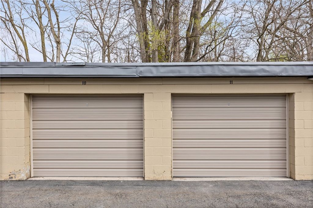 Photo of 10 Westage At The Hbr HBR, Irondequoit, NY 14617 (MLS # R1679218)