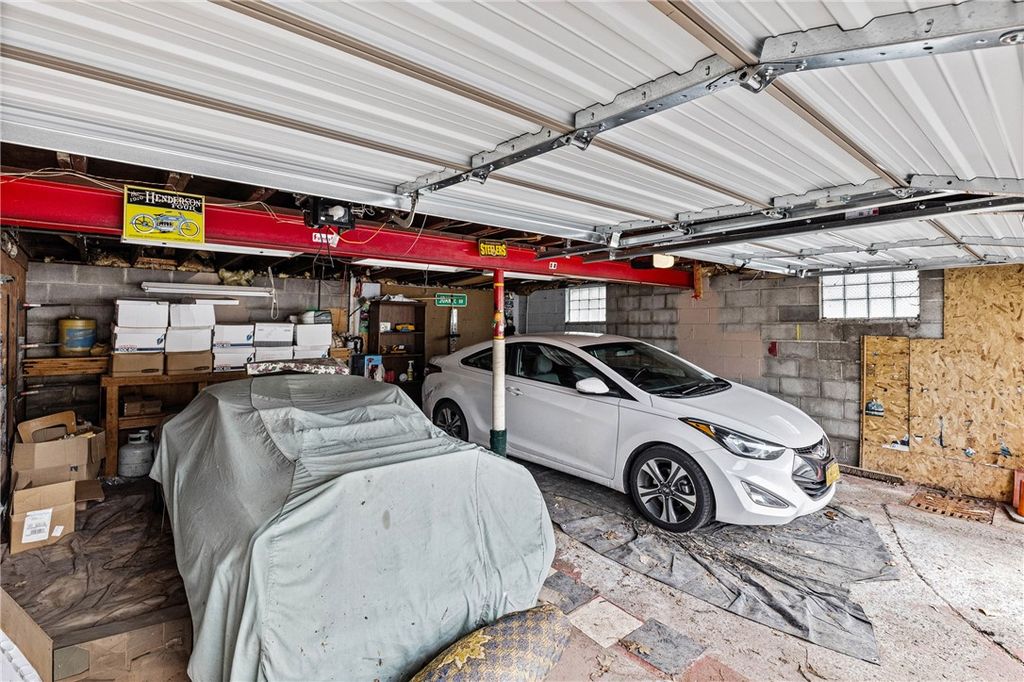 Photo of 10 Westage At The Hbr HBR, Irondequoit, NY 14617 (MLS # R1679218)