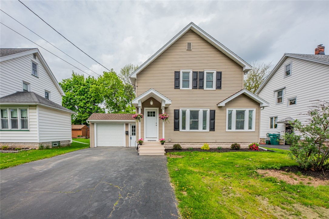 105 Walnut Park, Irondequoit, New York image 2