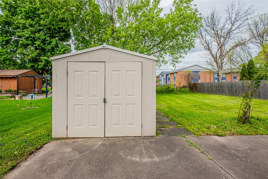 105 Walnut Park, Irondequoit, New York image 19