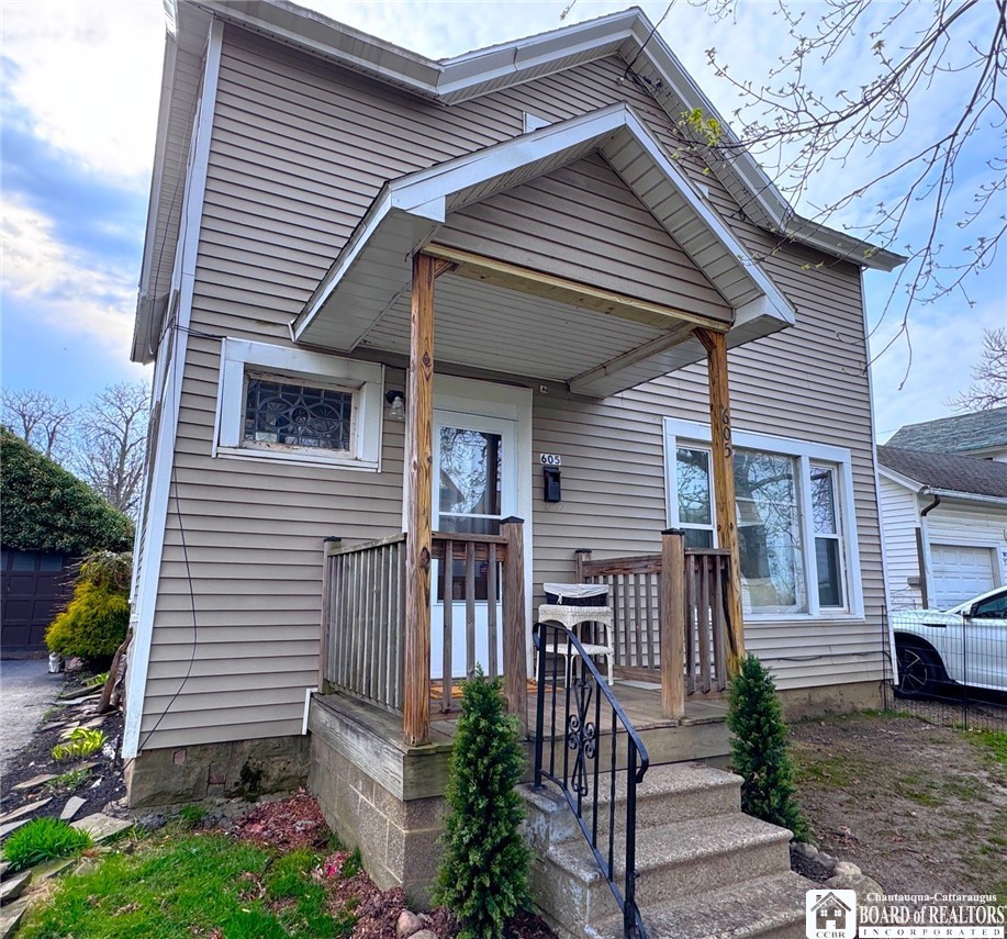 605 swan street