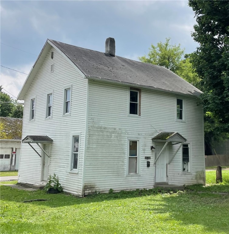 207-209-209 1/2 W Chemung Place